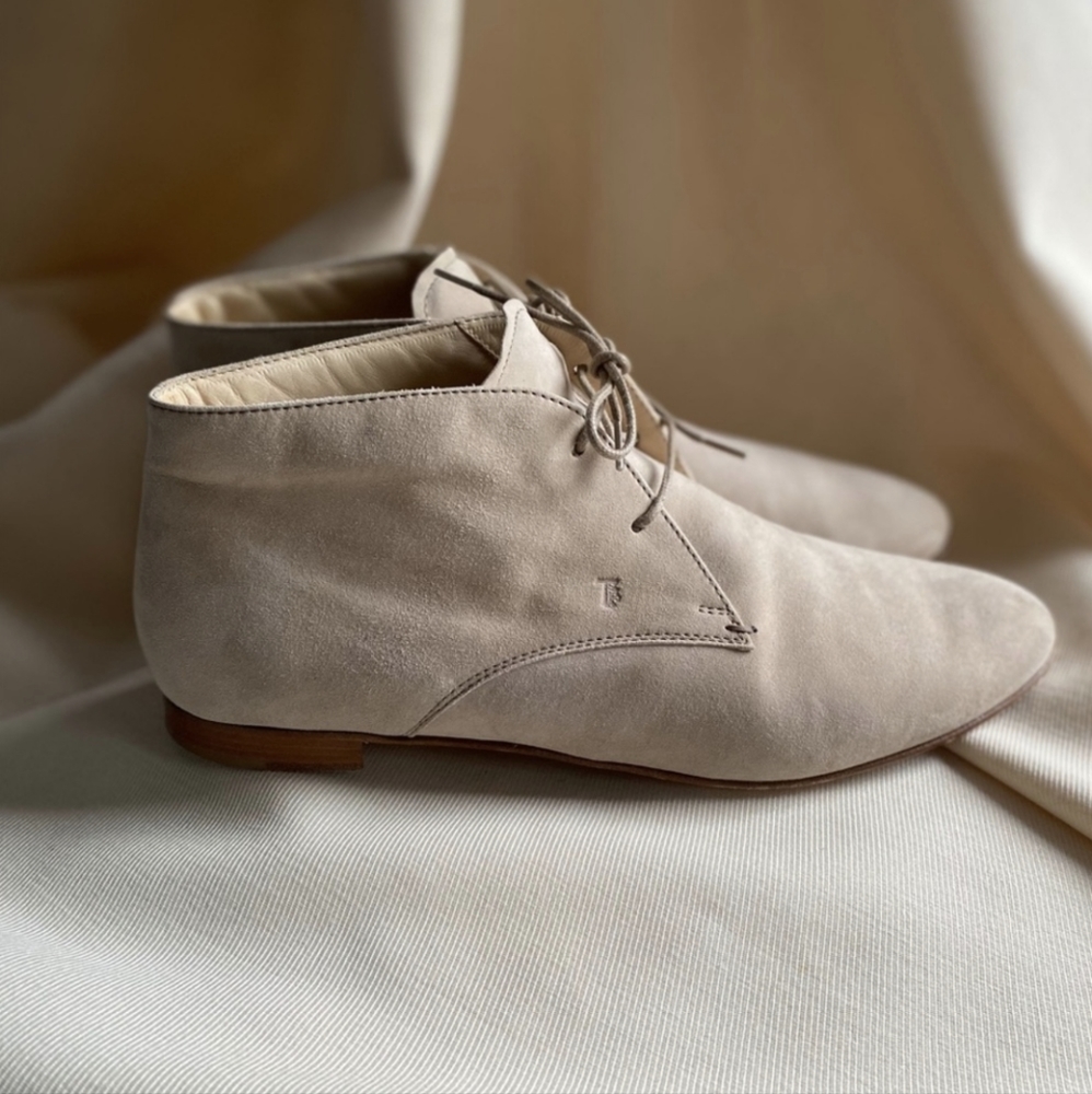 Tod's Woman's Ankle Boots, Size 34 1/2 (fits like a 5)